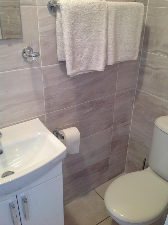 Repton Private Hotel Romford Esterno foto
